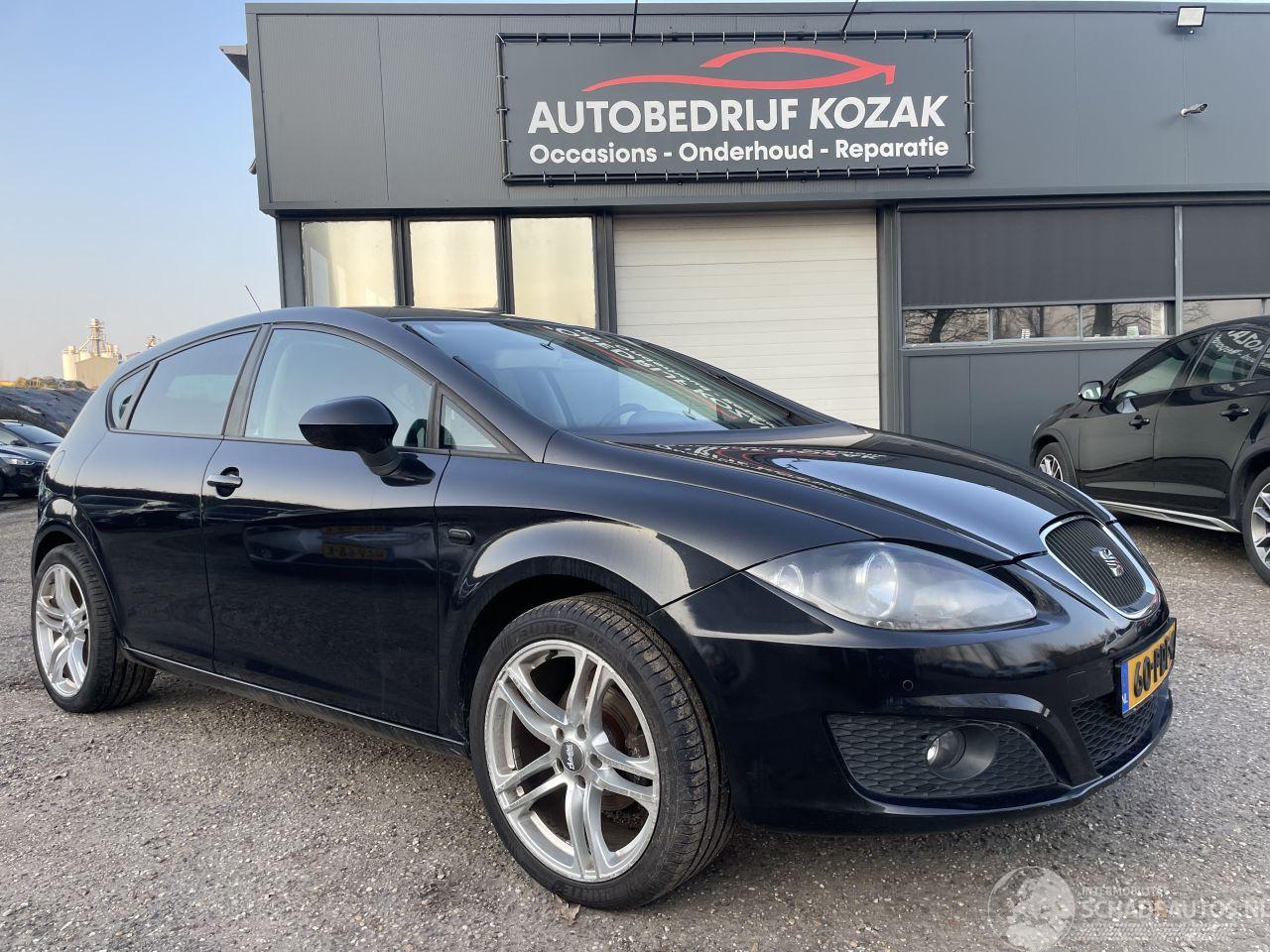 Seat Leon 1.2 TSI Businessline High AIRCO NAVI CRUISE PDC
