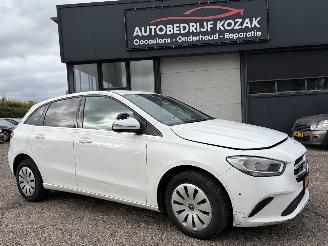 Damaged car Mercedes B-klasse 200d Advantage AUTOMAAT 2021/4