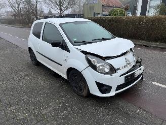 disassembly passenger cars Renault Twingo 1.2-16V 2011/6