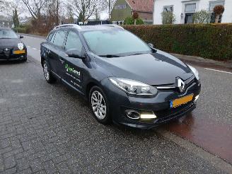 Coche accidentado Renault Mégane 1.5 dCi 110 2014/9