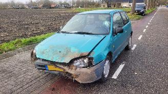 Toyota Starlet 1.3 XLi picture 2