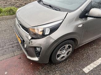 Kia Picanto 1.0-12V picture 8