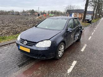 Volkswagen Golf 1.4-16V picture 2