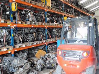 Salvage car Chrysler Vision  