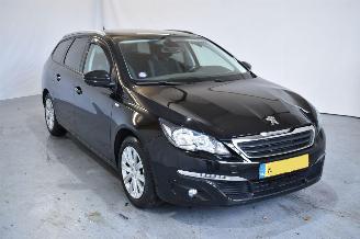 Damaged car Peugeot 308 1.2 PureTech Style 2016/8