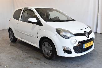 krockskadad bil auto Renault Twingo 1.2 16V Collection 2012/2