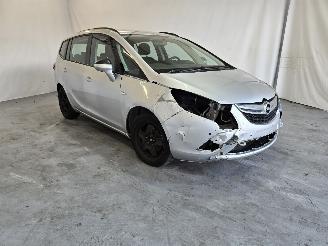Damaged car Opel Zafira 1.4 2015/11