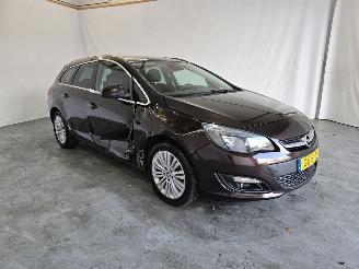 krockskadad bil auto Opel Astra SPORTS TOURER 2015/5