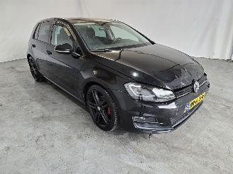 Damaged car Volkswagen Golf 1.0 TSI Comfortline 2017/4