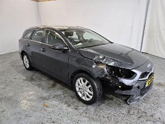 Kia Ceed 1.0 T-GDi Dynamic Line 2022/12