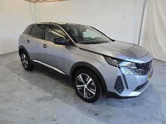 Voiture accidenté Peugeot 3008 1.6 HYbrid All P.Bns 2023/10