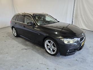 Vaurioauto  passenger cars BMW 3-serie 318i M Sport Corporate Lease 2019/9