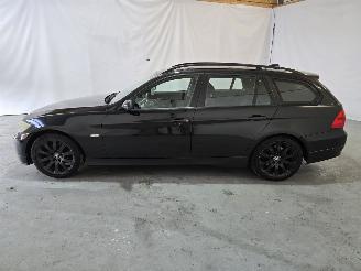 BMW 3-serie 320i Touring picture 4