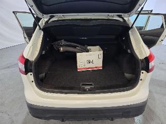 Nissan Qashqai 1.2 Connect Edition picture 15