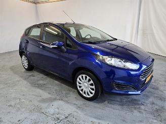 damaged passenger cars Ford Fiesta 1.0 Style 2014/2