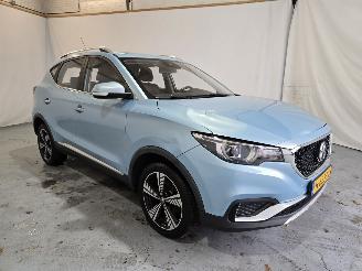 Damaged car MG ZS EV Luxury 45 kWh 2019/12