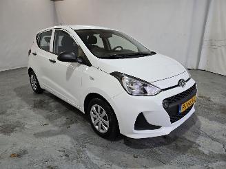 krockskadad bil auto Hyundai I-10 1.0i i-Motion 2017/9