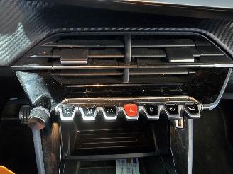 Peugeot 208 1.2 PureTech Active picture 31