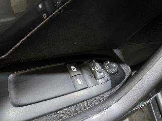 Peugeot 2008 1.2 PureTech Active picture 22