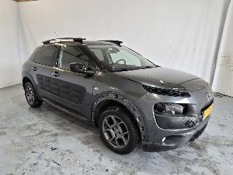 Schadeauto Citroën C4 cactus 1.2 PureTech Shine 2015/8