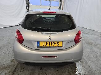 Peugeot 208 1.0 Pure Tech Like picture 6