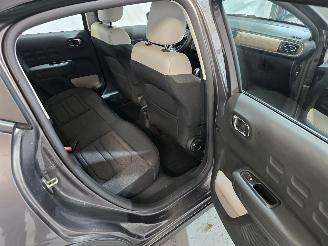 Citroën C3 1.2 PureTech Shine Business picture 17