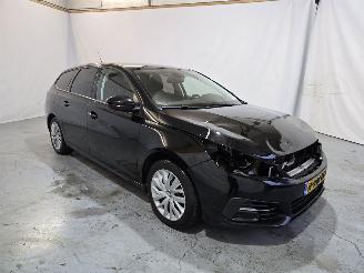 škoda osobní automobily Peugeot 308 1.2 PureTech Blue Lease 2020/4