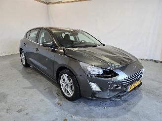 Schadeauto Ford Focus 1.0 EcoBoost Hybrid Trend Edition Business 2022/2