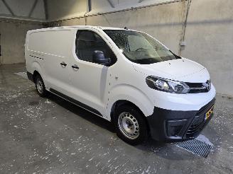 krockskadad bil auto Toyota ProAce Worker 2.0 D-4D Cool Comfort Long 2017/1