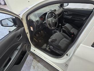 Mitsubishi Space-star 1.0 Inform picture 18