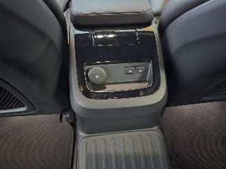Volvo V-60 2.0 T6 Plug-in hybrid AWD Plus Dark picture 33