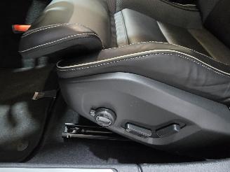 Volvo V-60 2.0 T6 Plug-in hybrid AWD Plus Dark picture 34