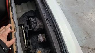 Peugeot e-208 EV Active 50 kWh picture 18