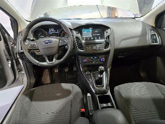 Ford Focus Wagon 1.0 Titanium picture 26