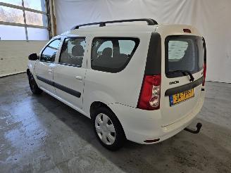 Dacia Logan 1.6 MPI Lauréate picture 5