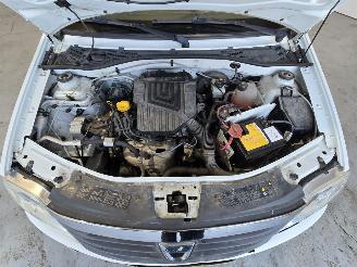 Dacia Logan 1.6 MPI Lauréate picture 15
