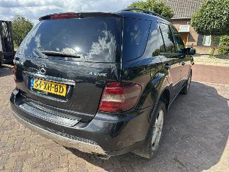 krockskadad bil auto Mercedes ML 320 CDI 2007/5