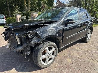 Mercedes ML 320 CDI picture 3