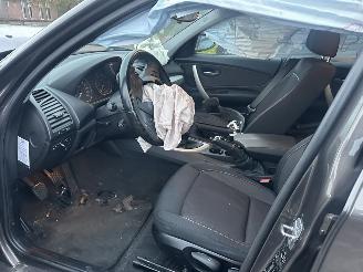 BMW 1-serie 116i picture 10