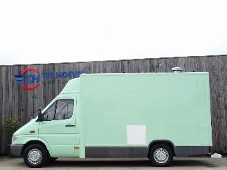 Damaged car Mercedes Sprinter 308 CDi Verkoopsauto Foodtruck Automaat 60KW Euro 3 2001/7
