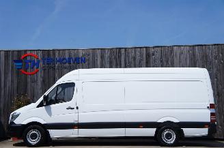 Vaurioauto  passenger cars Mercedes Sprinter 310 CDi Maxi Automaat 2-Persoons 70KW Euro 5 2014/7