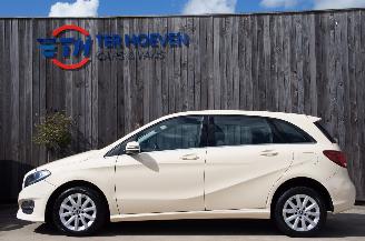 Damaged car Mercedes B-klasse B180D Airco Navi Cruise Stoelverwarming BAK Kapot! 80KW Euro 6 2018/3