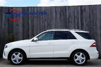 Voiture accidenté Mercedes ML ML 350 AMG Pakket 4-Matic Head UP Soft Close Harman Kardon 190KW Euro 6 2015/4
