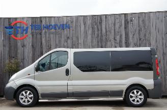 Voiture accidenté Opel Vivaro 2.0 DCi Lang 4-Peroons Bed Klima Navi Trekhaak 84KW Euro 4 2010/3