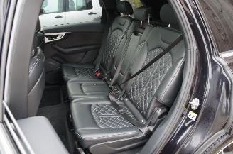 Audi SQ7 4.0 TDi V8 Quattro Airco Navi Pano Head UP Nightvision Softclose 320KW Euro 6 picture 15