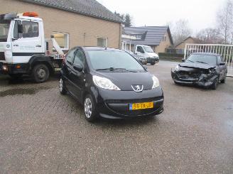 Unfallwagen Peugeot 107 1.0-12V XS AIRCO 2006/10