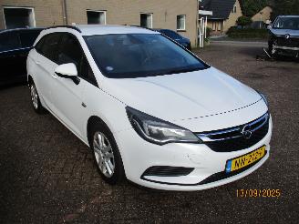 krockskadad bil auto Opel Astra SPORTS TOURER 1.0 Online Ed REST BPM 500 EURO !!!! 2017/3
