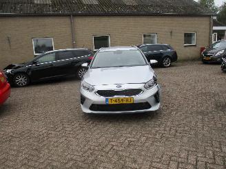 Kia Ceed 1.0 T-GDI-Dyn PlusL Sportswagon picture 2