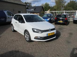 Schadeauto Volkswagen Polo 1.0 EasyLine AIRCO 2014/10