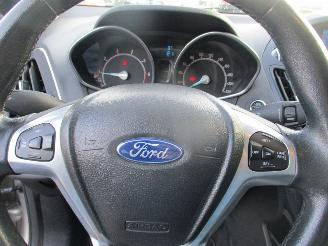 Ford B-Max 1.0 EcoBoost Titanium picture 18